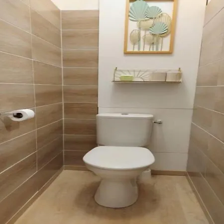 Apartman Cozy With Communal Pool