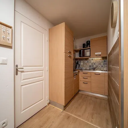 Cozy With Communal Pool Apartman Allos
